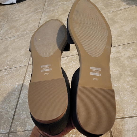 TOMS Women's Classic Black Flat Preppy Comfy Loafers. Size 11 - Picture 8 of 8